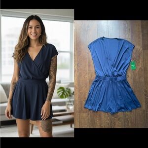 NWT Halara Surplice V Neck Romper Jumpsuit. Stretchy. Pockets. Medium.